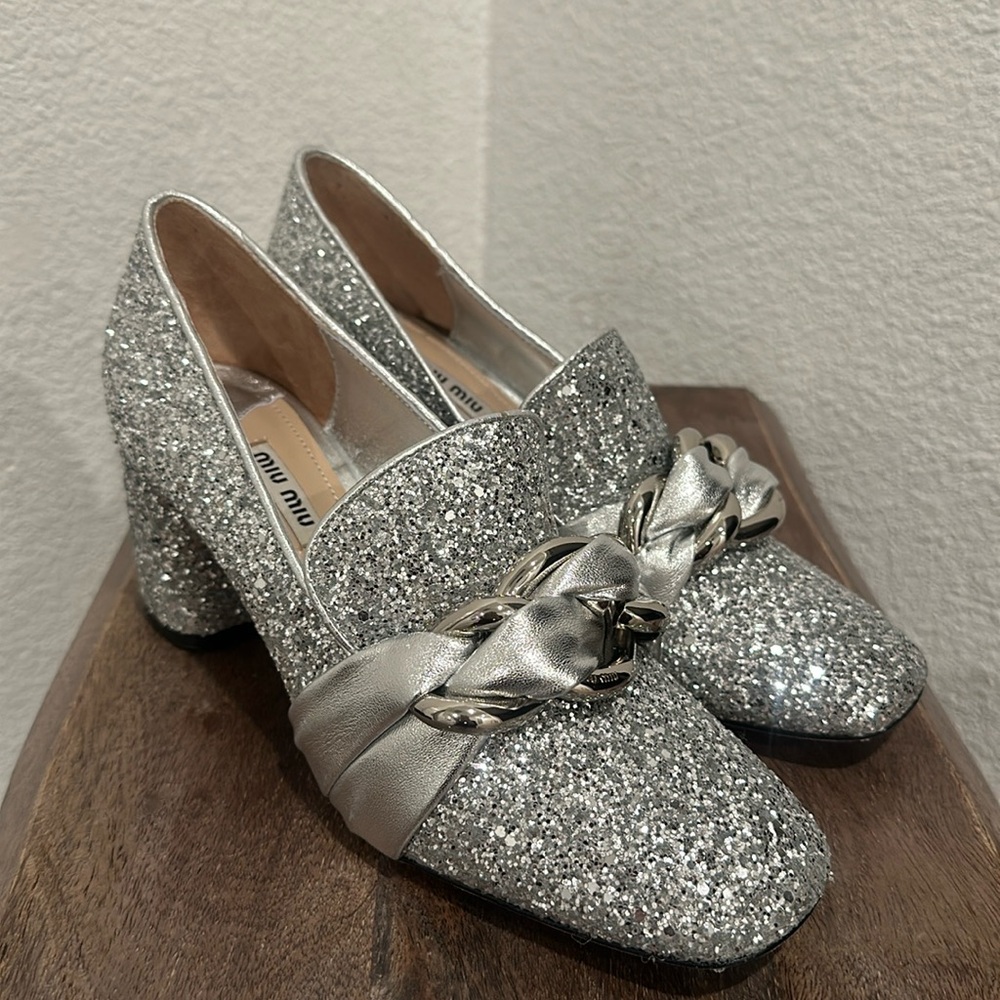 Miu Miu Vernice 2 Metallic Diamond Glitter Loafers Pumps Silver Size 38 US 7.5